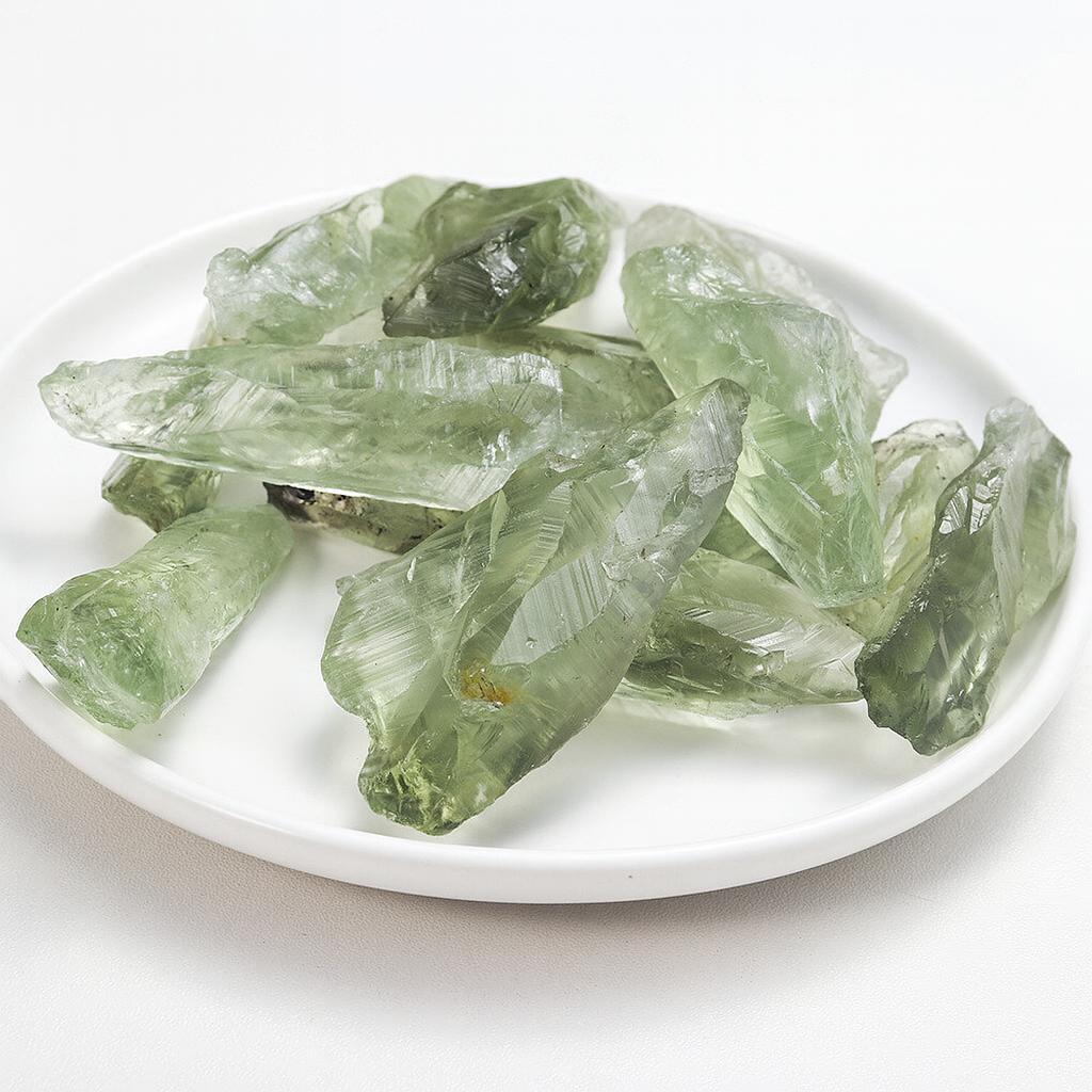 Natural Green Quartz Raw Crystal – Energy Healing & Home Décor Stone