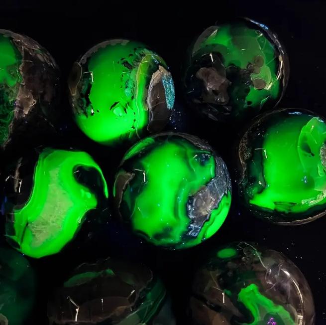 Volcanic Agate Crystal Sphere – Natural Energy Stone for Grounding, Strength & Transformation