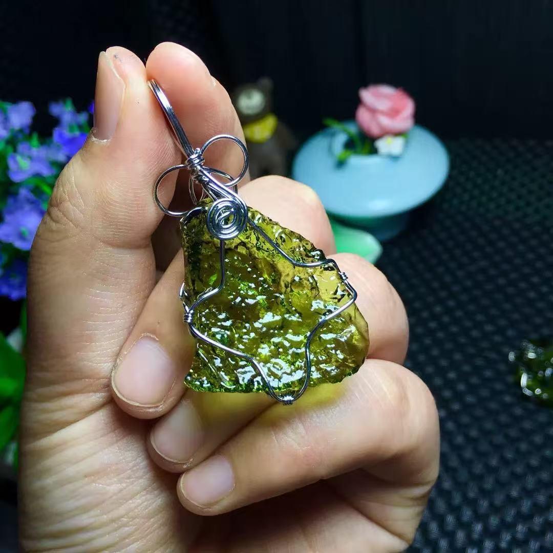 Natural Moldavite Pendant – Raw Czech Tektite Necklace for Transformation & Spiritual Growth
